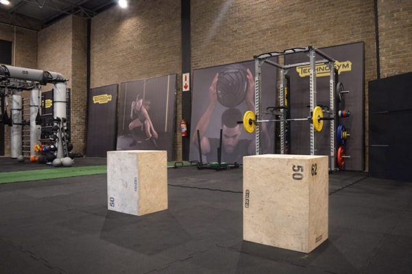 efc-performance-institute-fighter-outrace-1