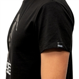 01MK black male kettlebell t-shirt