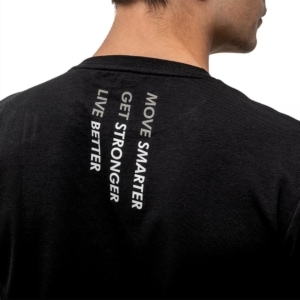01MK black male kettlebell t-shirt