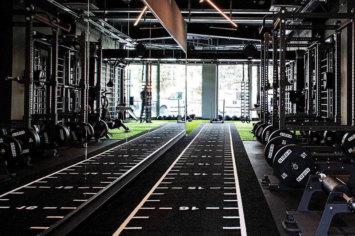 Fitness-Boutique-Hochleistungsschlitten