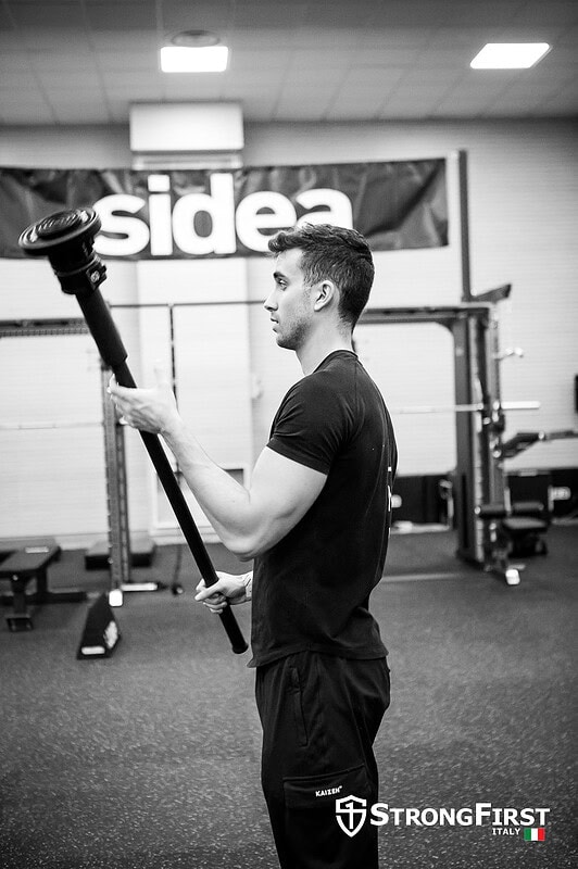 Attrezzo fitness 3D per allenamento muscolare e forza, ideale per programmi di allenamento innovativi come il paradigma della forza 3D.