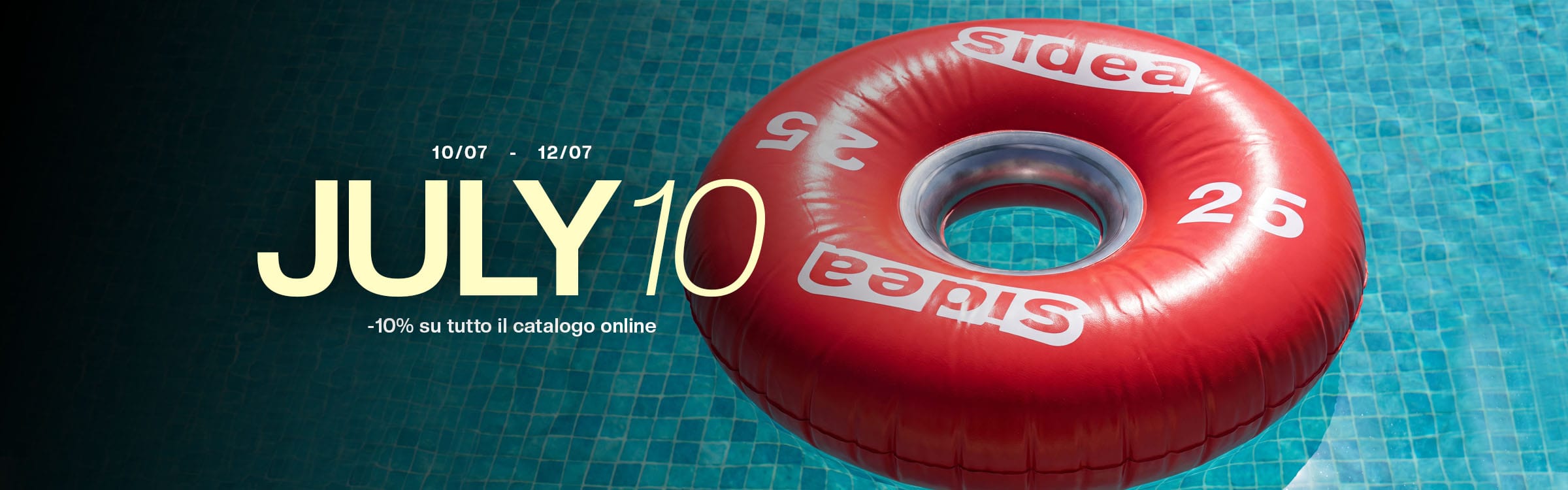 Roter Schwimmring für das Schwimmen und das Training im Schwimmbad, ideal für Ausdauerübungen und zur Rehabilitation.