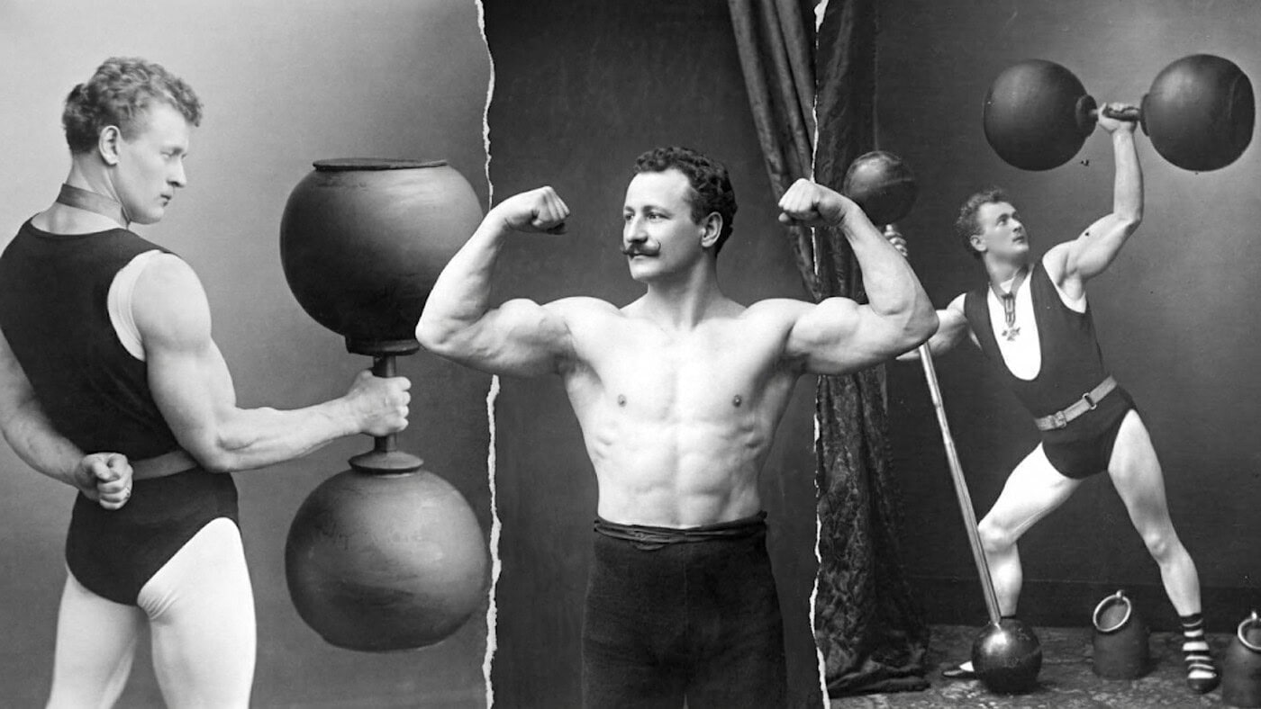 Allenamento di forza con attrezzature professionali per il fitness, focus su muscoli e movimento.